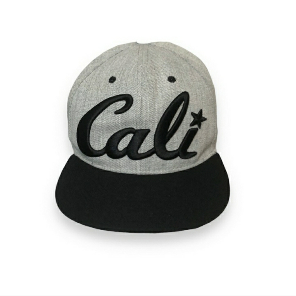 CALIFORNIA REPUBLIC Cali Black Scripture Soild Snapback Flat Bill Cap